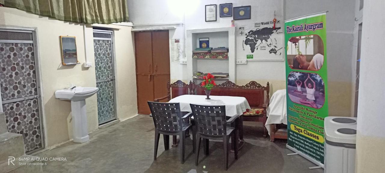 Hostel Buddha Khajurāho Exterior photo
